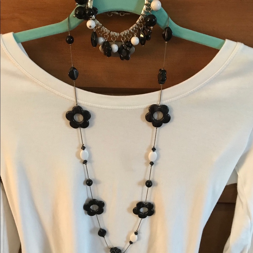 Whimsical Black and white necklace & bracelet